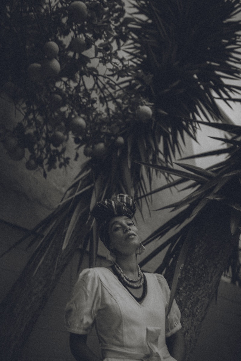 Simago B&W portrait with headwrap
